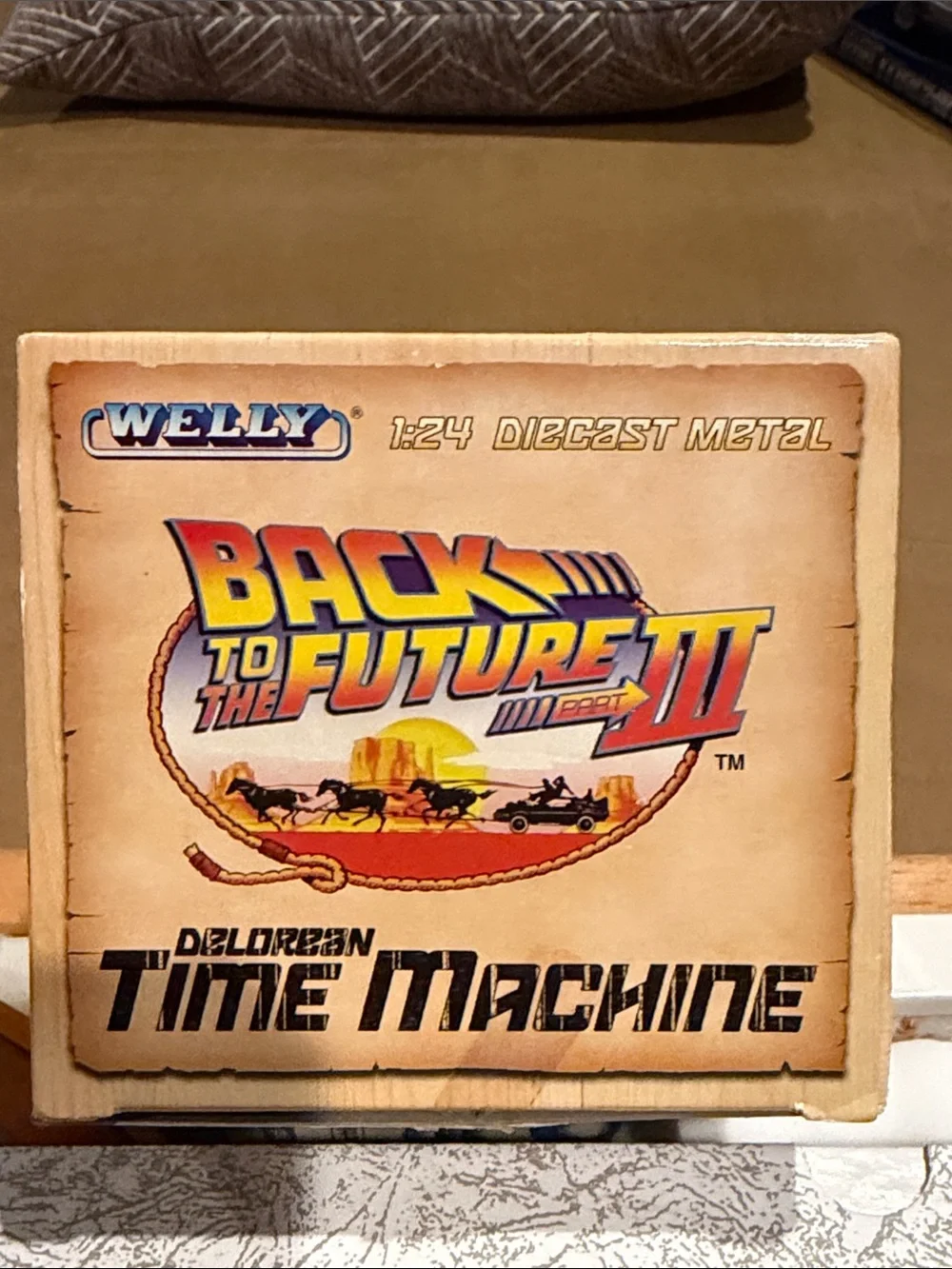 3 items BACK TO THE FUTURE  DeLorean Time Machine Silver Die-Cast Collectibles